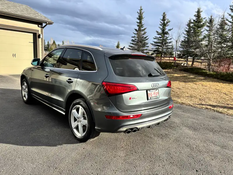 2015 Audi SQ5 Progressiv, šedá, 241 000 km, dovoz Kanada — foto 2 z 12
