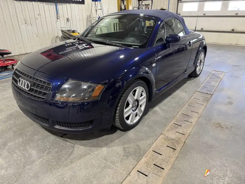 2004 Audi TT Convertible, 162 290 km, dovoz Kanada — foto 2 z 9