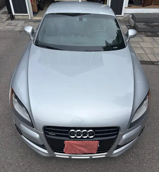 2008 Audi TT 3.2L, stříbrná, 149 000 km, dovoz Kanada — foto 4 z 7