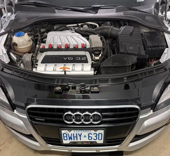 2008 Audi TT 3.2L, stříbrná, 149 000 km, dovoz Kanada — foto 5 z 7