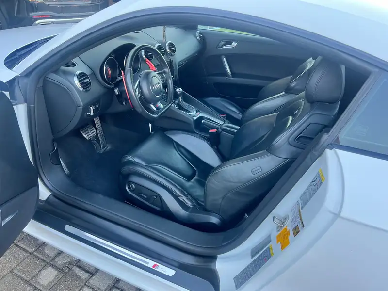 2012 Audi TT S Line, bílá, 180 000 km, dovoz Kanada — foto 4 z 12