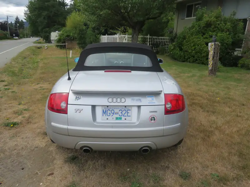2001 Audi TT, stříbrná, 141 500 km, dovoz Kanada — foto 3 z 5