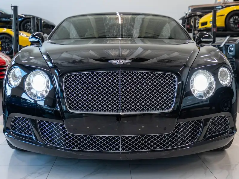 2012 Bentley Continental 2dr Cpe, černá, 61 148 km, dovoz Kanada — foto 4 z 12