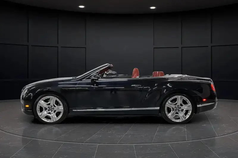 2012 Bentley Continental GTC, 25 000 km, dovoz Kanada — foto 6 z 12