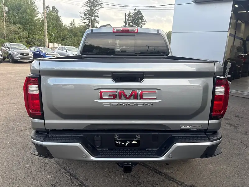 2026 GMC Canyon ELEVATION, Sterling Metallic, 0 km, dovoz Kanada — foto 5 z 12