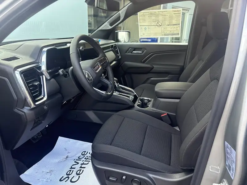 2026 GMC Canyon ELEVATION, Sterling Metallic, 0 km, dovoz Kanada — foto 6 z 12