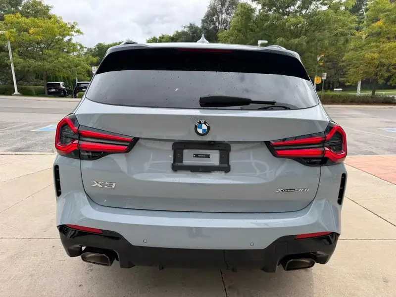 2024 BMW X3, šedá, 11 458 km, dovoz Kanada — foto 7 z 12