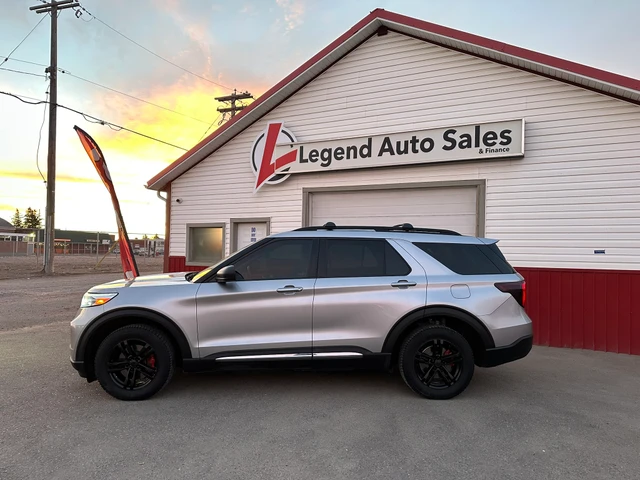 2020 Ford Explorer XLT, stříbrná, 127 387 km, dovoz Kanada — foto 3 z 5