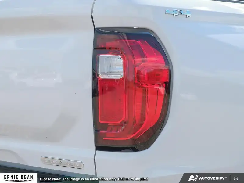 2026 GMC Canyon Elevation, bílá, 0 km, dovoz Kanada — foto 11 z 12