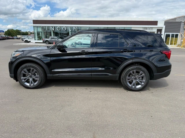 2026 Ford Explorer Active, černá, 25 km, dovoz Kanada — foto 2 z 5