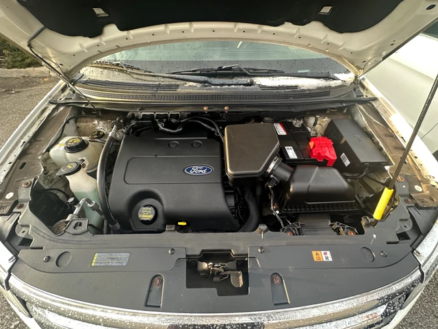 2011 Ford Edge SEL, bílá, 140 000 km, dovoz Kanada — foto 4 z 5