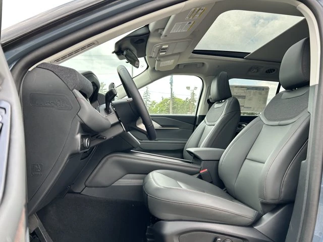 2026 Ford Explorer Active, modrá, 16 km, dovoz Kanada — foto 8 z 20