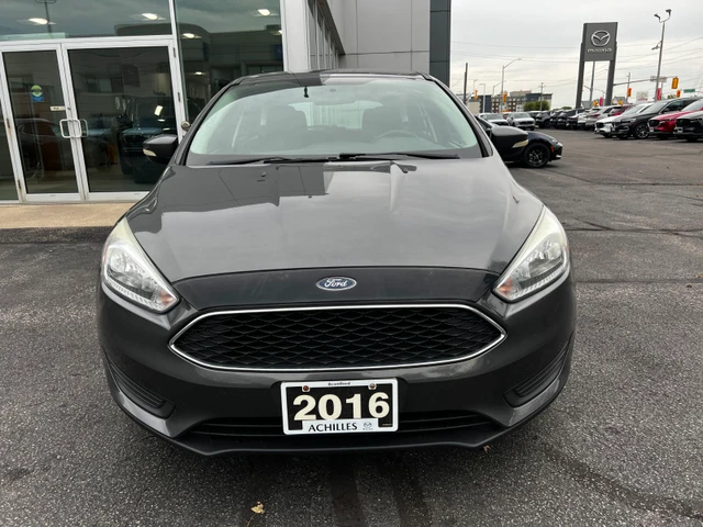 2016 Ford Focus SE, šedá, 85 353 km, dovoz Kanada — foto 3 z 20
