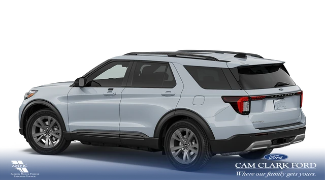 2026 Ford Explorer Active, bílá, 26 km, dovoz Kanada — foto 2 z 7