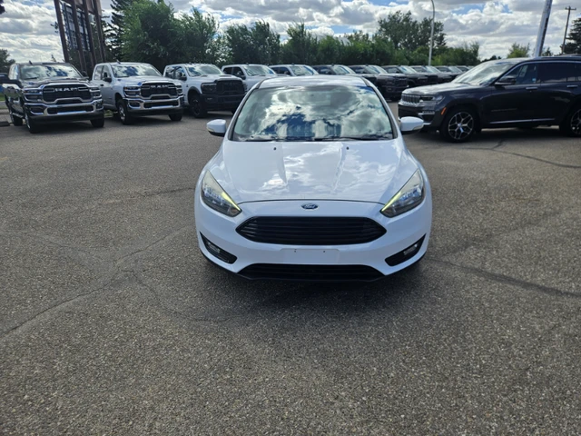 2017 Ford Focus SE, bílá, 72 335 km, dovoz Kanada — foto 2 z 15