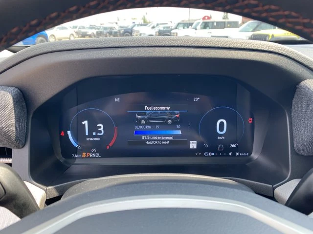 2026 Ford Explorer Active, černá, 15 km, dovoz Kanada — foto 11 z 20