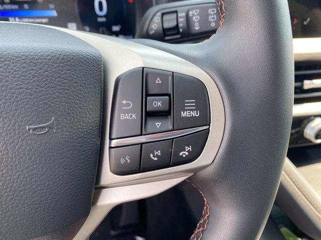 2026 Ford Explorer Active, černá, 15 km, dovoz Kanada — foto 12 z 20