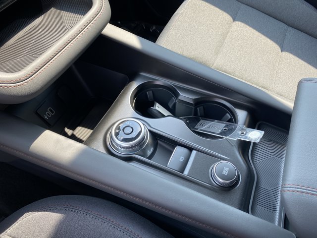 2026 Ford Explorer Active, černá, 15 km, dovoz Kanada — foto 13 z 20