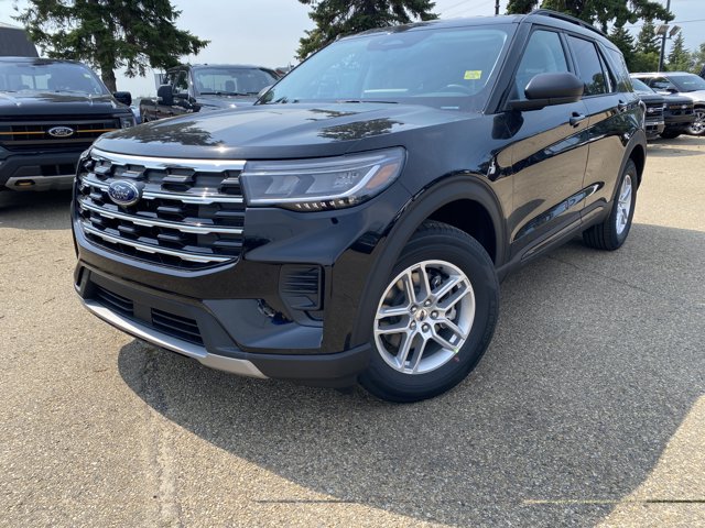 2026 Ford Explorer Active, černá, 15 km, dovoz Kanada — foto 2 z 20
