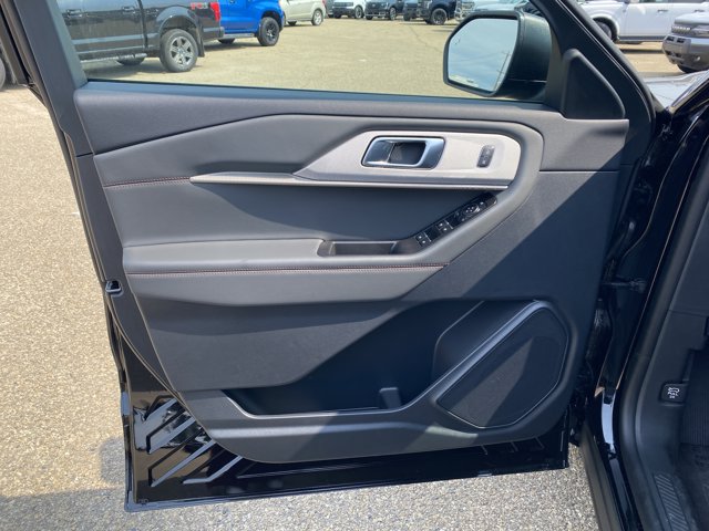 2026 Ford Explorer Active, černá, 15 km, dovoz Kanada — foto 6 z 20