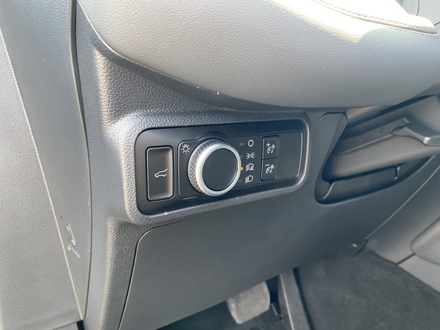 2026 Ford Explorer Active, černá, 15 km, dovoz Kanada — foto 9 z 20