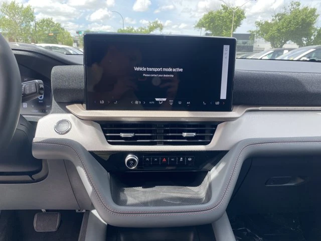 2026 Ford Explorer Active, bílá, 8 km, dovoz Kanada — foto 14 z 20
