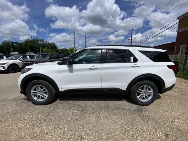 2026 Ford Explorer Active, bílá, 8 km, dovoz Kanada — foto 4 z 20