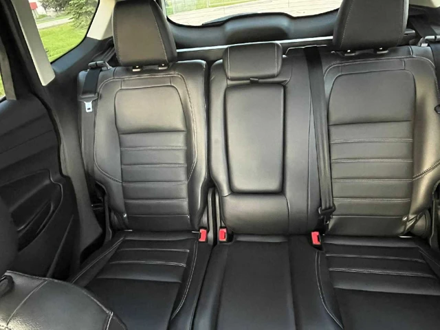 2017 Ford Escape Titanium, 142 000 km, dovoz Kanada — foto 5 z 5