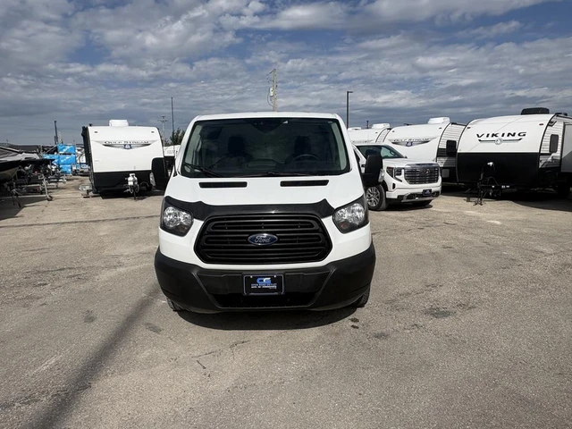 2019 Ford Transit, bílá, 94 408 km, dovoz Kanada — foto 2 z 9