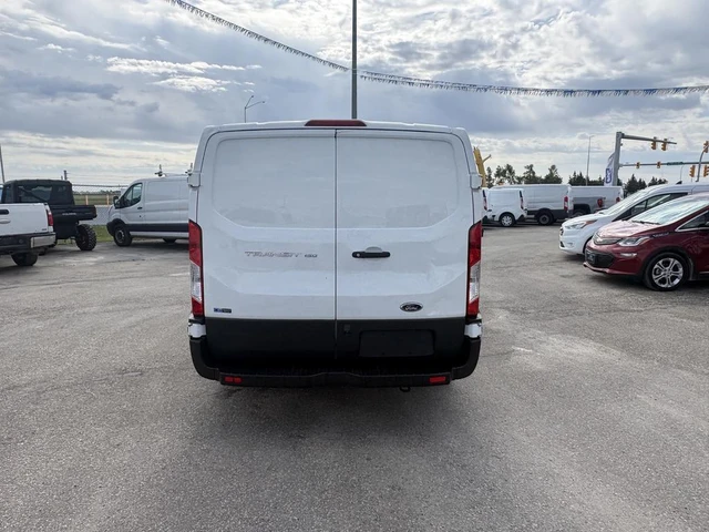 2019 Ford Transit, bílá, 94 408 km, dovoz Kanada — foto 4 z 9