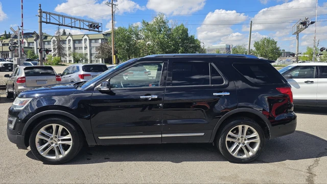 2016 Ford Explorer Limited, černá, 200 124 km, dovoz Kanada — foto 3 z 20