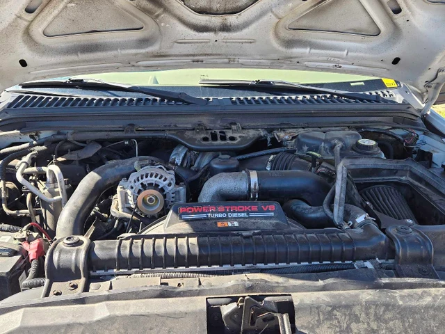 2005 Ford Excursion Eddie Bauer, bílá, 206 500 km, dovoz Kanada — foto 5 z 5