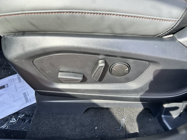 2026 Ford Explorer Active, bílá, 1 km, dovoz Kanada — foto 9 z 20