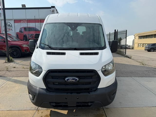 2019 Ford Transit 150, bílá, 81 350 km, dovoz Kanada — foto 2 z 5