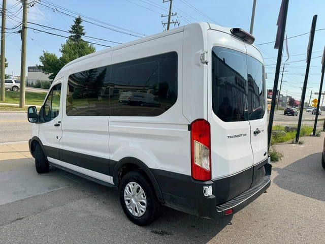 2019 Ford Transit 150, bílá, 81 350 km, dovoz Kanada — foto 4 z 5