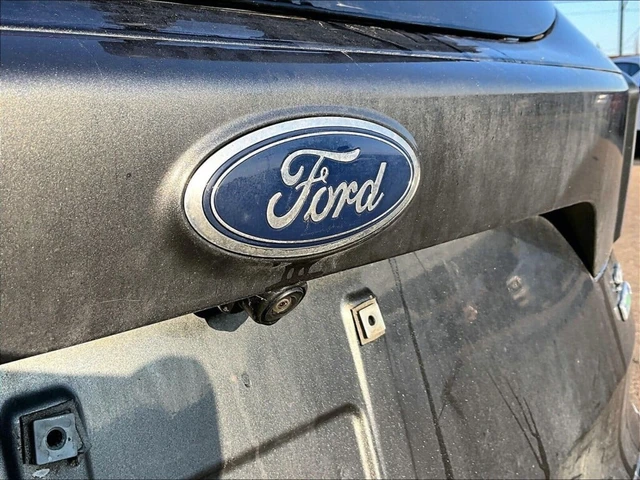 2017 Ford Escape SEL, šedá, 82 121 km, dovoz Kanada — foto 8 z 20