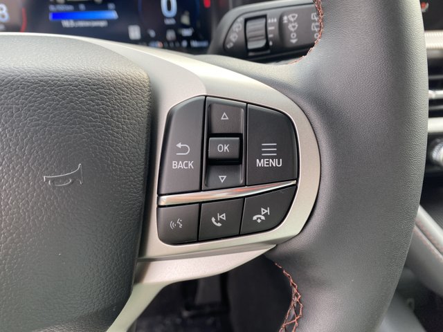 2026 Ford Explorer Active, bílá, 1 km, dovoz Kanada — foto 12 z 20