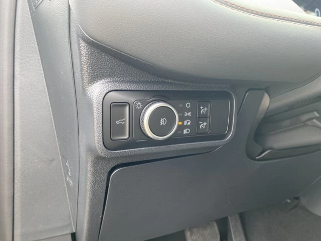 2026 Ford Explorer Active, bílá, 1 km, dovoz Kanada — foto 9 z 20