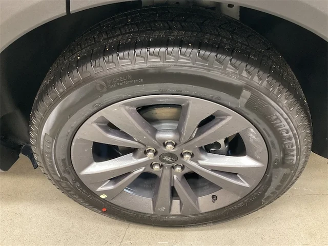 2026 Ford Explorer Active, bílá, 25 km, dovoz Kanada — foto 15 z 15
