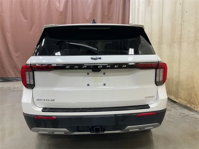 2026 Ford Explorer Active, bílá, 25 km, dovoz Kanada — foto 3 z 15