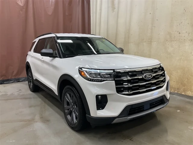 2026 Ford Explorer Active, bílá, 25 km, dovoz Kanada — foto 6 z 15