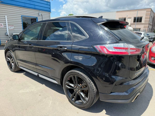 2020 Ford Edge ST, černá, 200 555 km, dovoz Kanada — foto 4 z 5