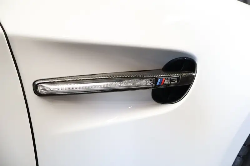 2011 BMW M3 BASE, bílá, 127 844 km, dovoz Kanada — foto 11 z 12