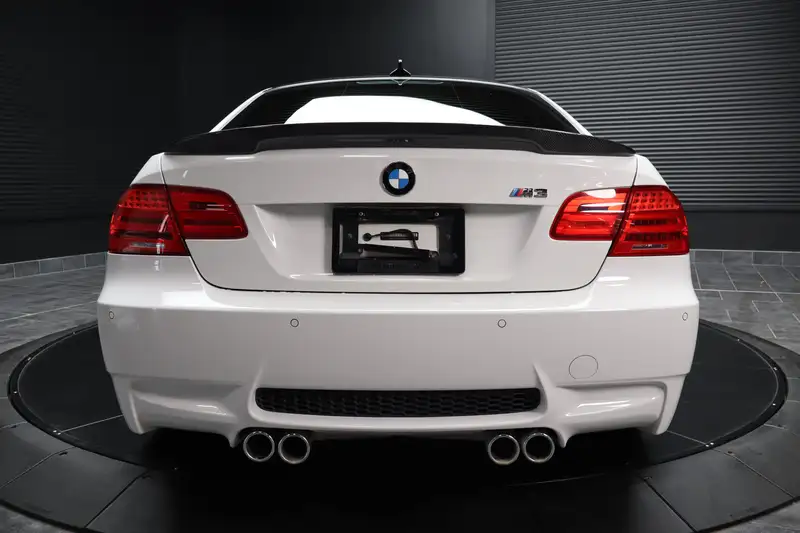 2011 BMW M3 BASE, bílá, 127 844 km, dovoz Kanada — foto 4 z 12