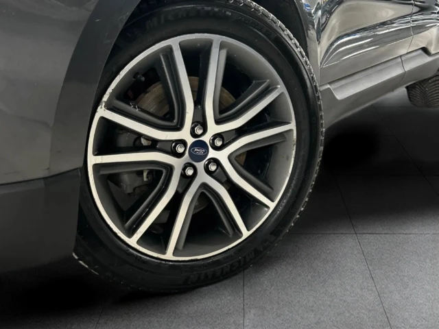 2020 Ford Edge Titanium, šedá, 114 620 km, dovoz Kanada — foto 2 z 17
