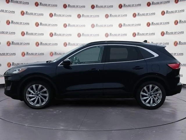 2021 Ford Escape Titanium, černá, 93 209 km, dovoz Kanada — foto 2 z 17