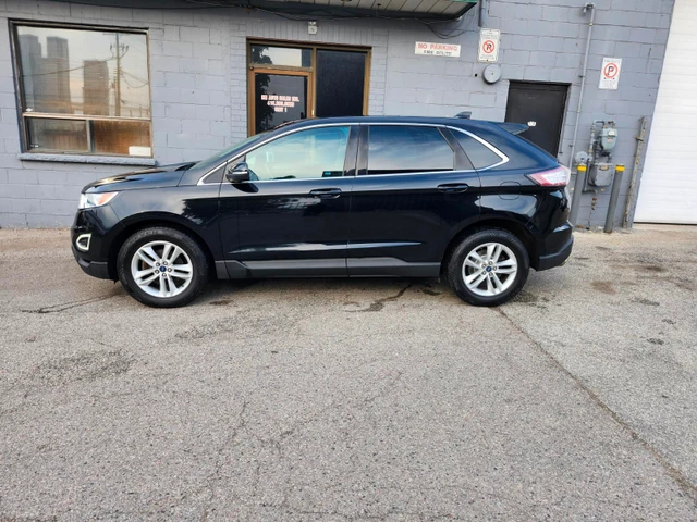 2016 Ford Edge SEL, černá, 143 479 km, dovoz Kanada — foto 4 z 5