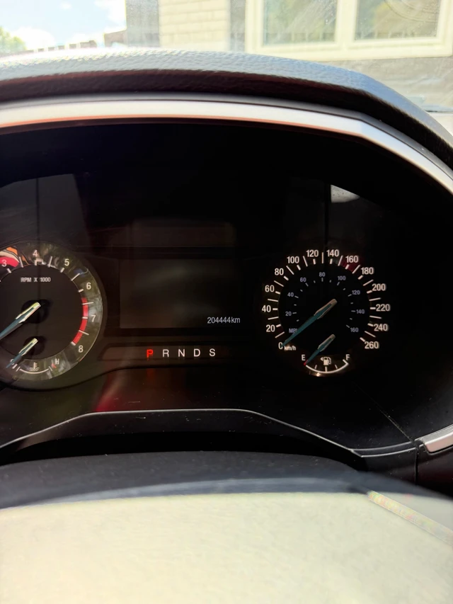 2017 Ford Edge SEL, 204 800 km, dovoz Kanada — foto 4 z 5