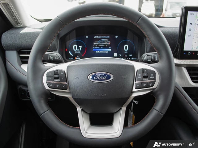 2026 Ford Explorer Active, šedá, 9 km, dovoz Kanada — foto 11 z 19