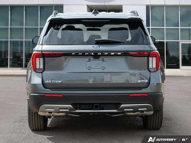 2026 Ford Explorer Active, šedá, 9 km, dovoz Kanada — foto 5 z 19